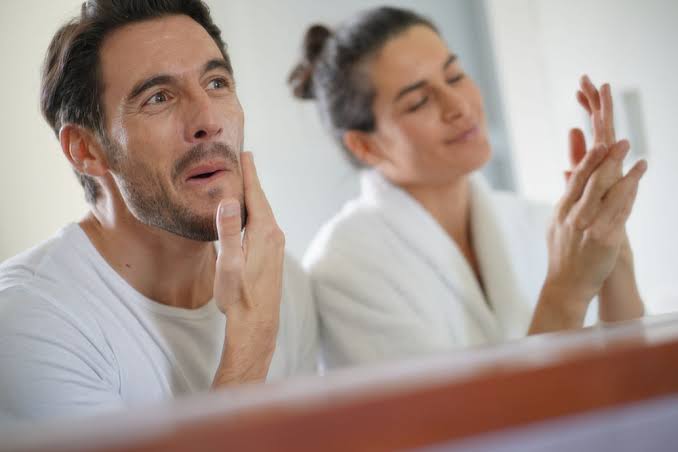 Essential Body Care Routine for Men and Women: From Cleansing to Hydration