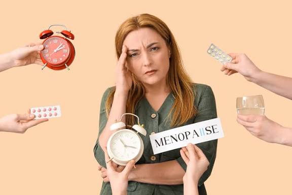 Hormone Replacement Therapy vs. Natural Alternatives for Menopausal Symptoms